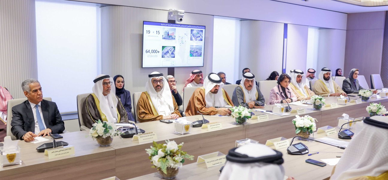 السلطتان التنفيذية والتشريعية تستعرضان مزايا حساب المواطن الذي سيشتمل على برامج الدعم مع إضافة دعم الوقود والكهرباء والماء بشكل نقدي ومباشر