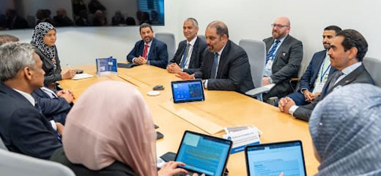 معالي وزير المالية والاقتصاد الوطني يلتقي نائب رئيس وزراء منغوليا ووزير المالية ومحافظ البنك المركزي في ماليزيا ووزير المالية والتخطيط الاقتصادي ووزيرة الدولة في راوندا