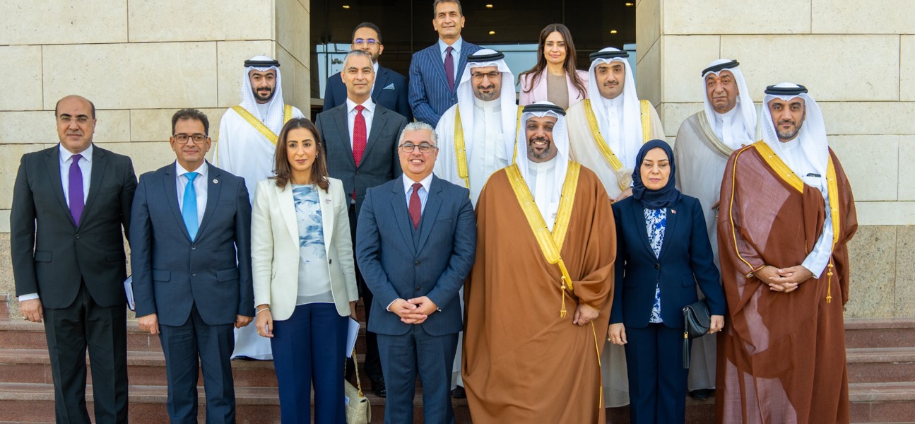 معالي وزير المالية والاقتصاد الوطني يلتقي رئيس الهيئة العامة للمنطقة الاقتصادية لقناة السويس