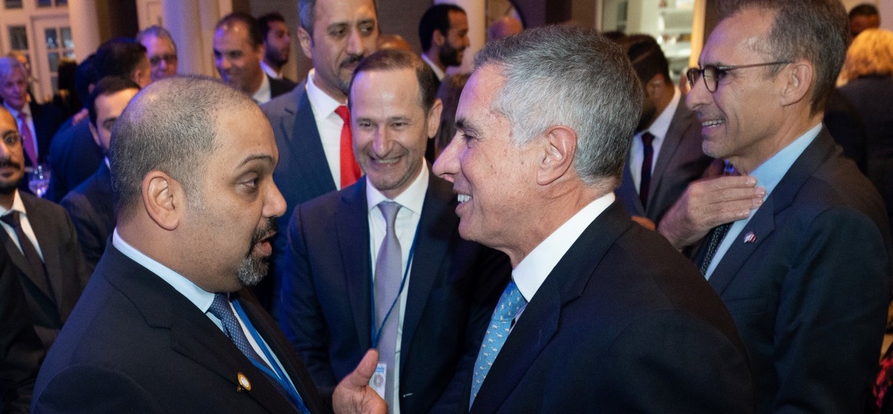 في إطار مشاركة معاليه في الاجتماعات السنوية لصندوق النقد الدولي والبنك الدولي في واشنطن.. معالي وزير المالية والاقتصاد الوطني يحضر حفل الاستقبال السنوي لبنوك البحرين