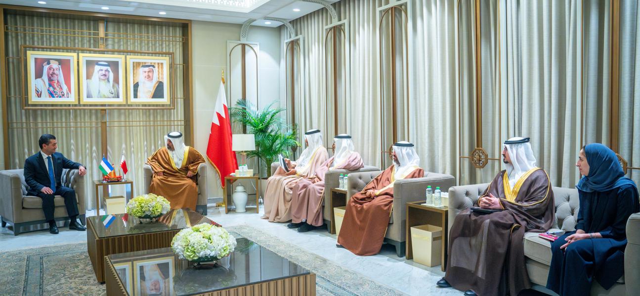 معالي وزير المالية والاقتصاد الوطني يلتقي وزير خارجية جمهورية أوزبكستان