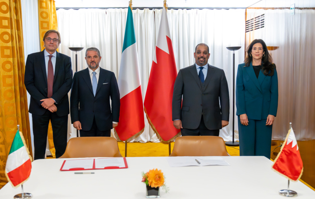 في إطار الزيارة الرسمية لسمو ولي العهد رئيس مجلس الوزراء إلى دولة حاضرة الفاتيكان والجمهورية الإيطالية .. توقيع ثلاث اتفاقيات بين مملكة البحرين والجمهورية الإيطالية