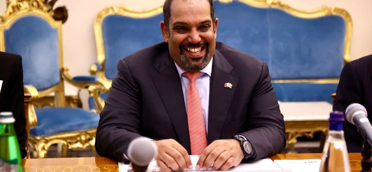 معالي وزير المالية والاقتصاد الوطني يلتقي وزير الاقتصاد والمالية بالجمهورية الإيطالية