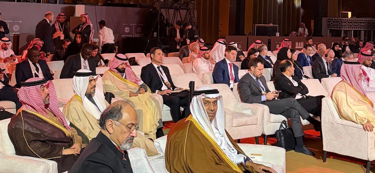 وكيل الوزارة للشؤون المالية بوزارة المالية والاقتصاد الوطني يشارك في مؤتمر العلا لاقتصادات الأسواق الناشئة