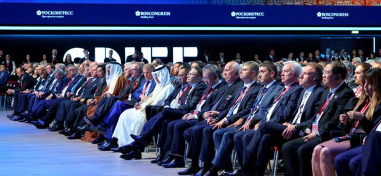 معالي وزير المالية والاقتصاد الوطني يترأس وفد مملكة البحرين في أعمال منتدى سان بطرسبورغ الاقتصادي الدولي 2026