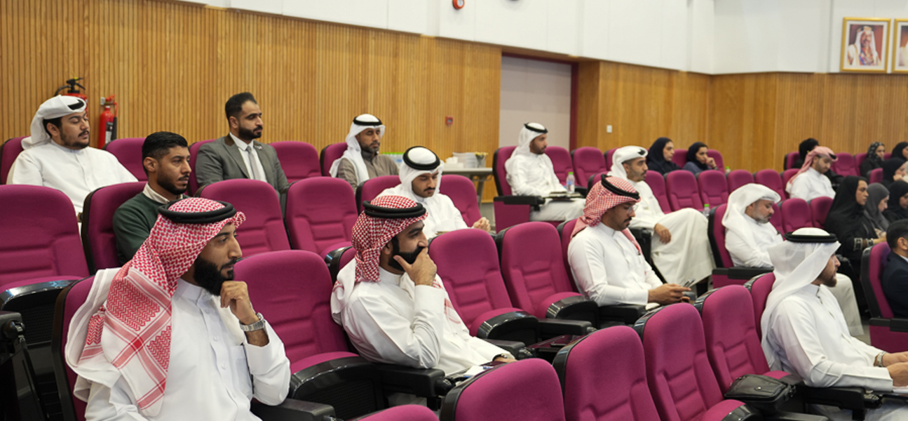  ورشة عمل الضوابط القانونية والمالية لإبرام وصياغة العقود الحكومية