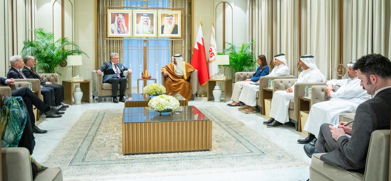 معالي وزير المالية والاقتصاد الوطني يؤكد على عمق العلاقات التاريخية والشراكات الاستراتيجية بين مملكة البحرين والمملكة المتحدة