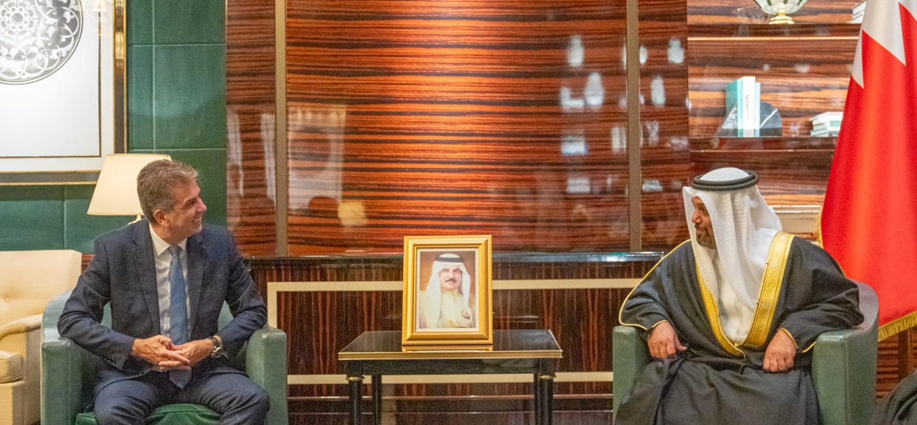 وزير المالية والاقتصاد الوطني يلتقي وزير خارجية دولة إسرائيل