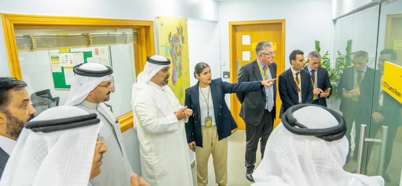 لدى افتتاح معاليه مشروع توسعة منشآت 