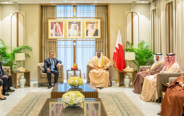 معالي وزير المالية والاقتصاد الوطني يستقبل سفير جمهورية الصين الشعبية لدى مملكة البحرين